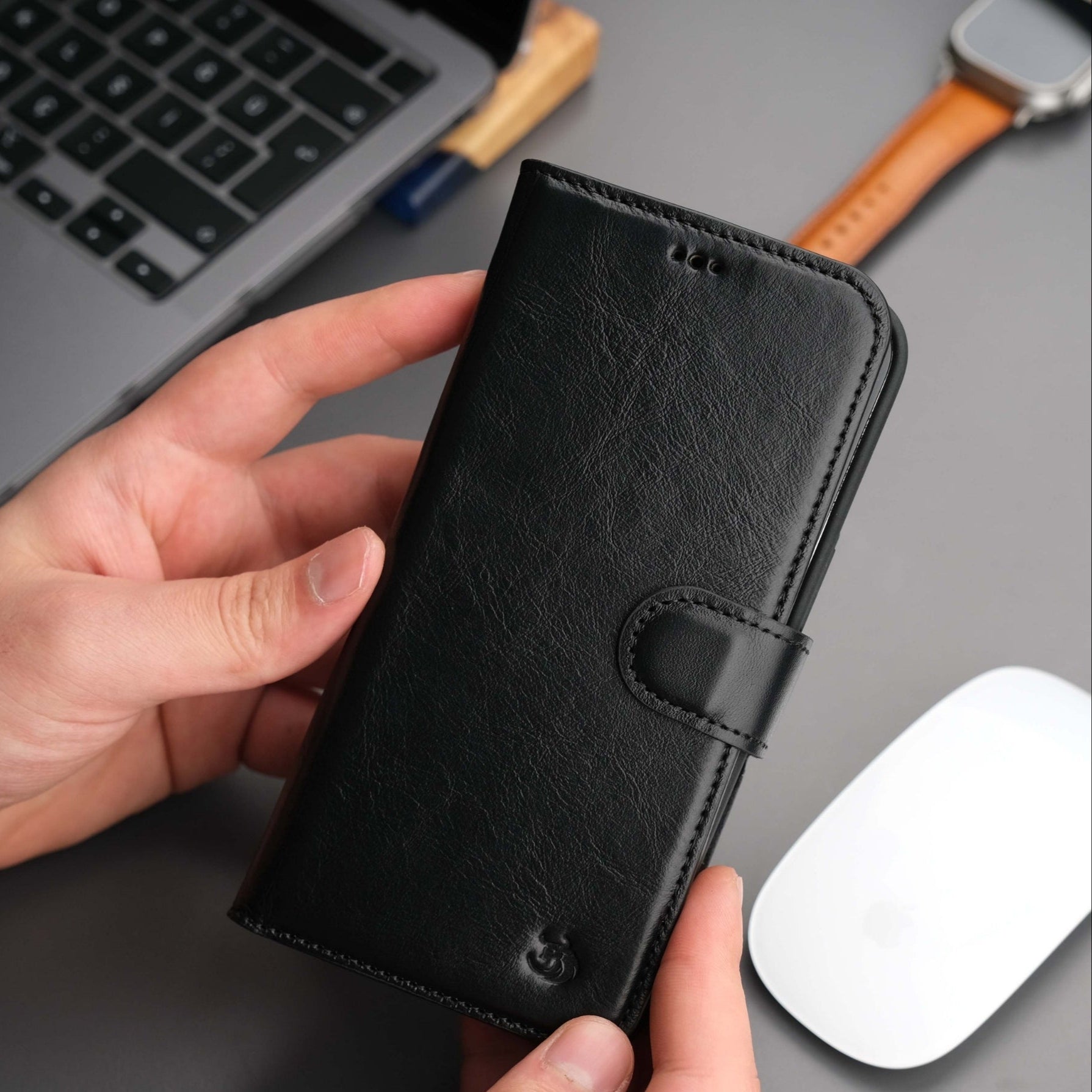 Casper Leather iPhone 14 Wallet Case | MagSafe